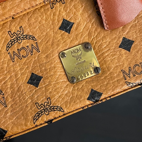 MCM RARE Visetos Kelly Mini Handbag Brown Leather Shoulder Crossbody Bag vintage - Picture 4 of 15